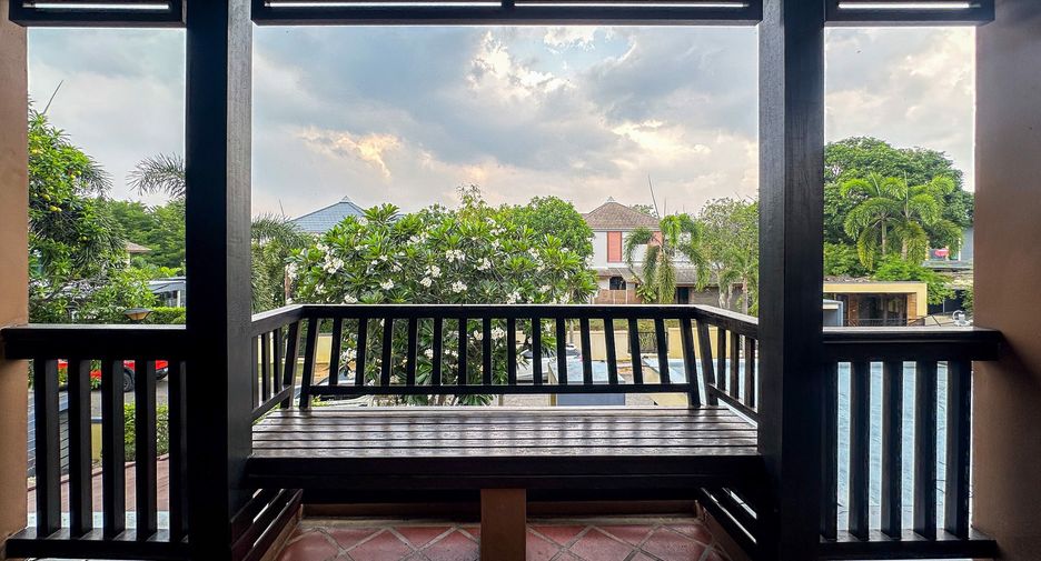 For sale 3 bedrooms house in East Pattaya, Pattaya