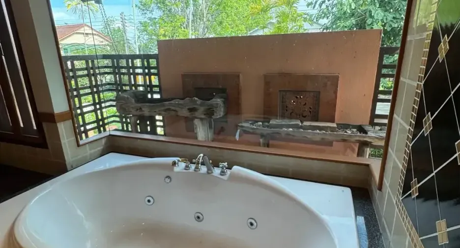 出售 4 卧室 独立屋 在 San Sai, Chiang Mai