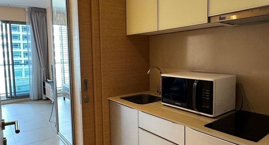 For rent 1 bed condo in Khlong Toei, Bangkok