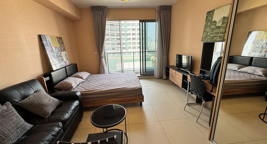 For rent 1 bed condo in Khlong Toei, Bangkok