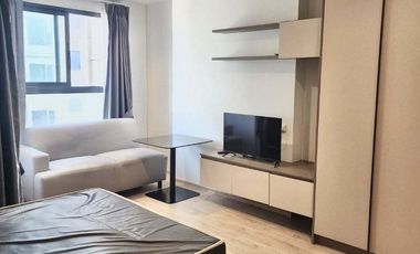 Wohnung zur Miete mit Studio in Khlong San, Bangkok
