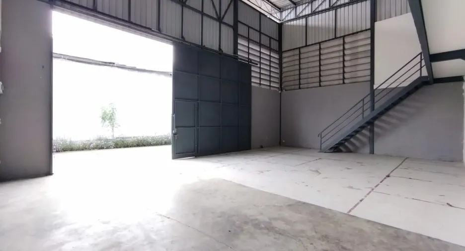 For rent warehouse in Bang Kapi, Bangkok
