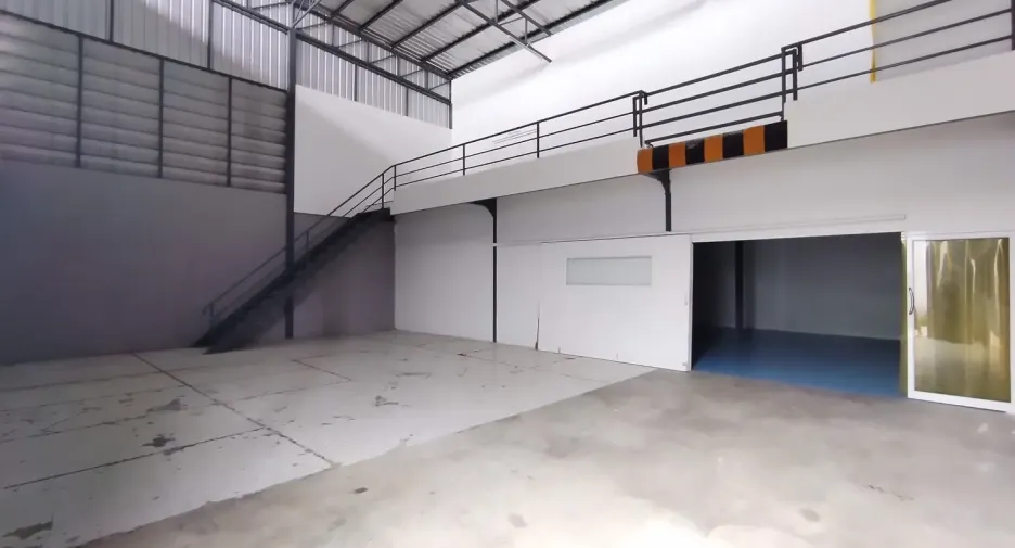 For rent warehouse in Bang Kapi, Bangkok