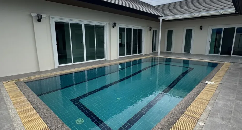 For rent 3 bedrooms villa in Cha Am, Phetchaburi