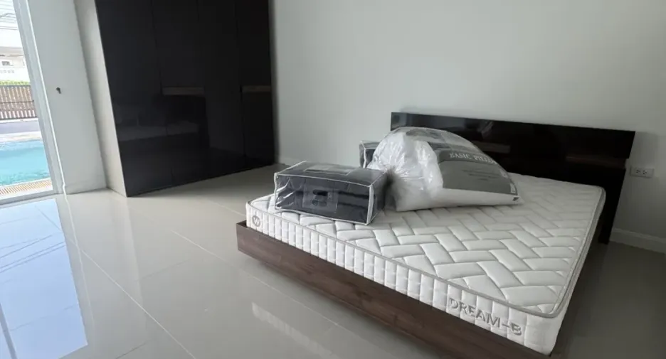For rent 3 bedrooms villa in Cha Am, Phetchaburi