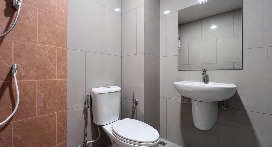 For rent studio condo in Chom Thong, Bangkok