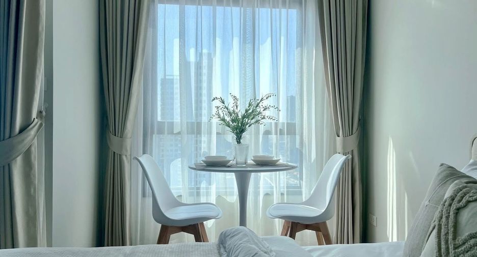 For rent studio condo in Chom Thong, Bangkok