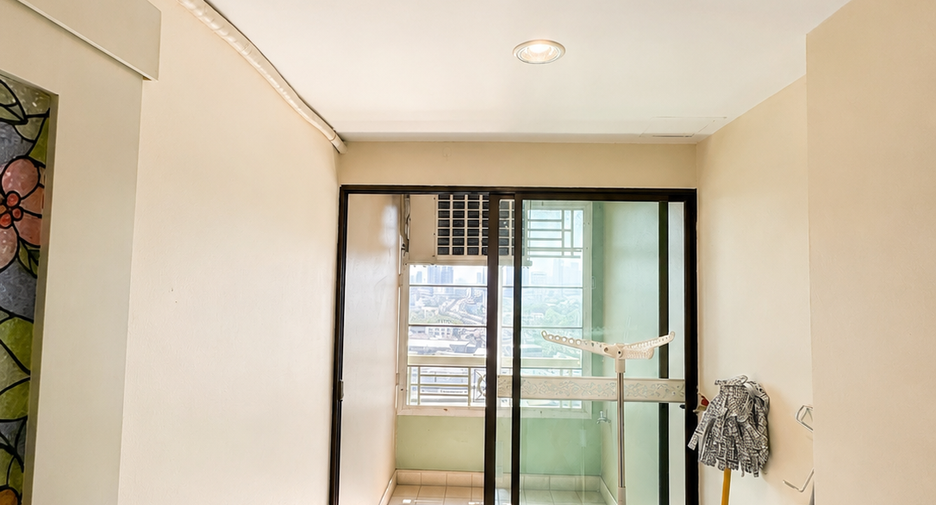 For sale 1 bed condo in Bang Kho Laem, Bangkok
