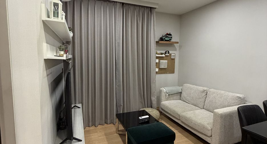For rent 2 bedrooms condo in Watthana, Bangkok