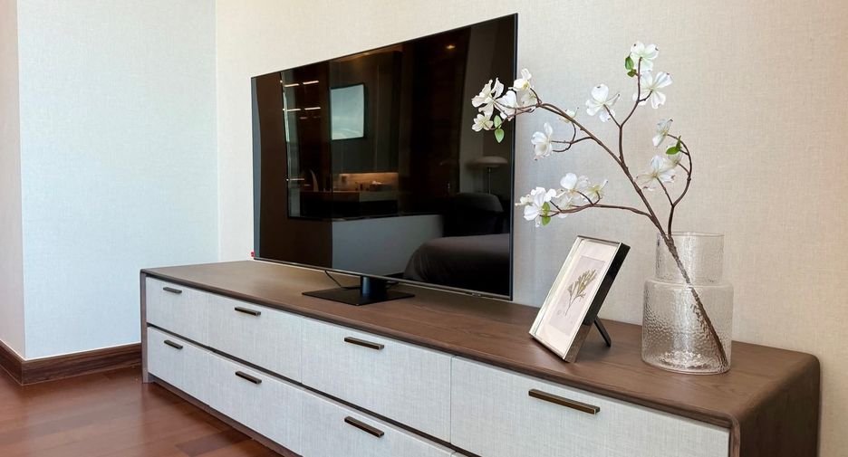 For sale and for rent 2 bedrooms condo in Khlong Toei, Bangkok