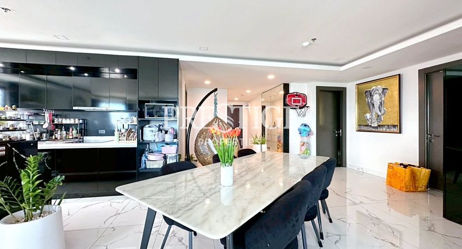 For sale 3 bedrooms condo in Bang Lamung, Chonburi