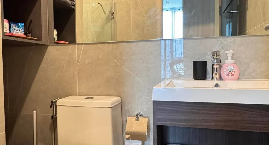Wohnung zur Miete mit 1 Zimmer in Huai Khwang, Bangkok