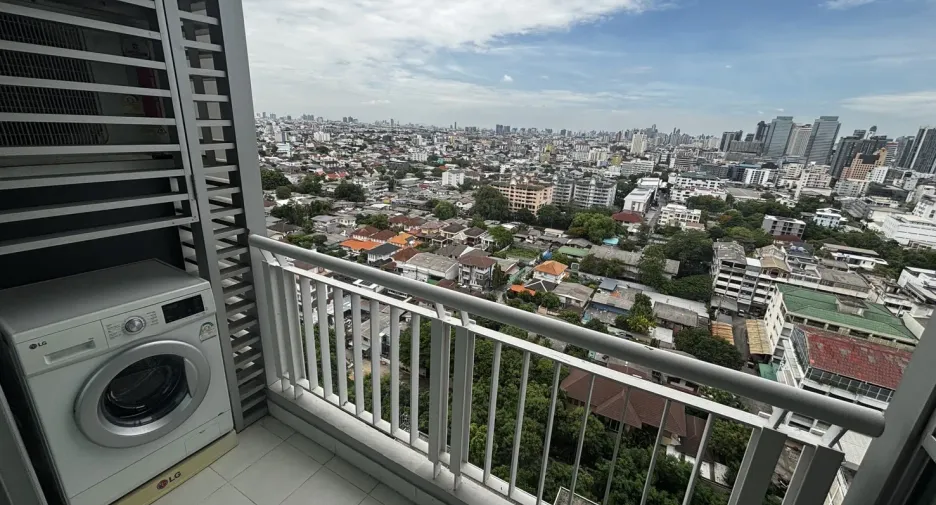 Wohnung zur Miete mit 1 Zimmer in Huai Khwang, Bangkok