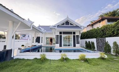 Villa en alquiler de 5 habitaciones en East Pattaya, Pattaya