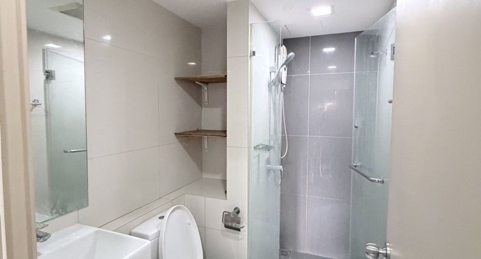 For sale 1 bed condo in Phra Khanong, Bangkok