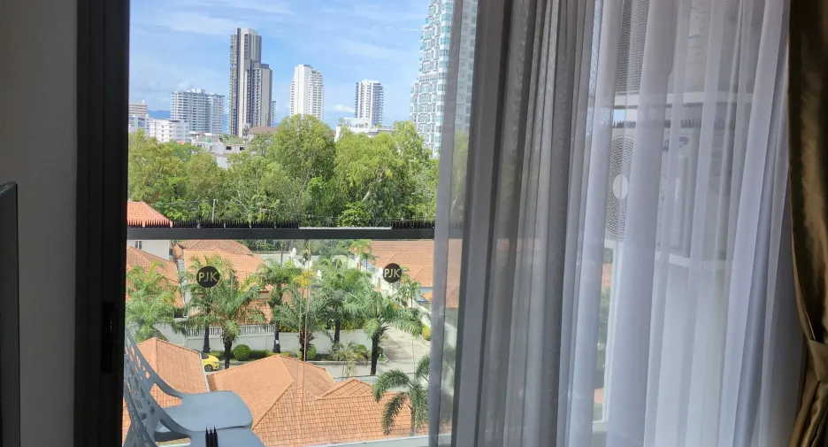 For rent 1 bed condo in Pratumnak, Pattaya