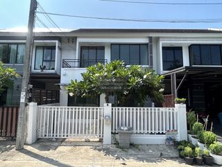 For sale 3 bedrooms townhouse in Min Buri, Bangkok