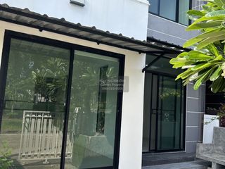 For sale 3 bedrooms townhouse in Min Buri, Bangkok