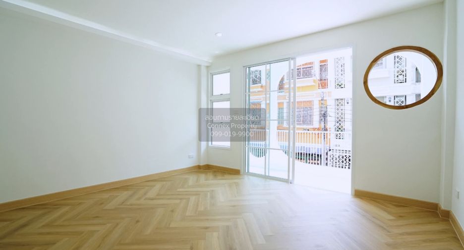 For sale 3 bedrooms townhouse in Thung Khru, Bangkok
