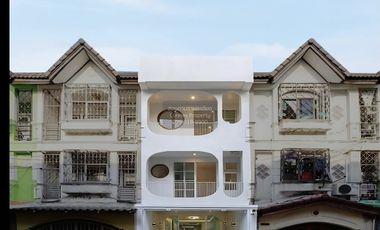 For sale 3 bedrooms townhouse in Thung Khru, Bangkok