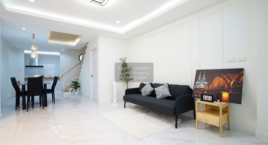 For sale 3 bedrooms townhouse in Thung Khru, Bangkok