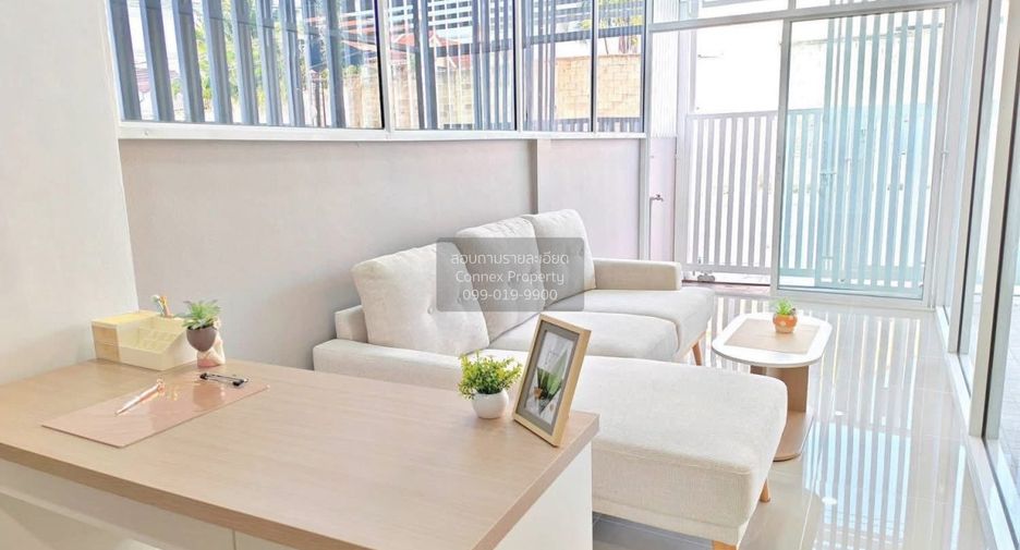 For sale 3 bedrooms townhouse in East Pattaya, Pattaya