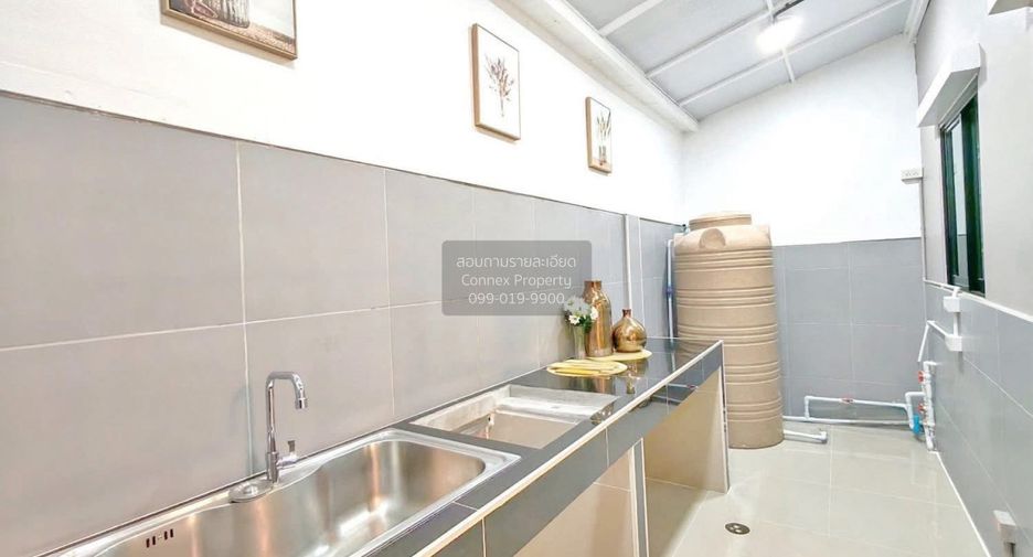 For sale 3 bedrooms townhouse in East Pattaya, Pattaya