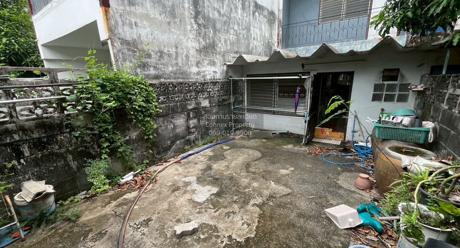 For sale 1 bed townhouse in Bang Phli, Samut Prakan
