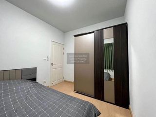 Casa adosada en venta de 3 habitaciones en Bang Phli, Samut Prakan