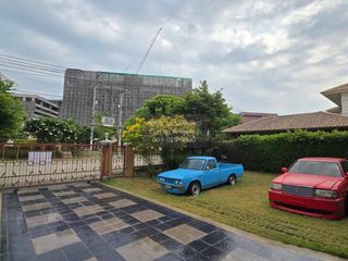 For sale 4 bedrooms house in Taling Chan, Bangkok