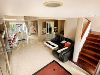 Haus zum Kauf mit 4 Zimmer in Taling Chan, Bangkok