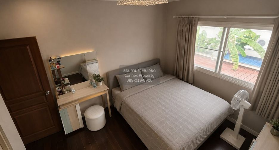 For sale 4 bedrooms house in Taling Chan, Bangkok