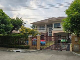 For sale 4 bedrooms house in Taling Chan, Bangkok
