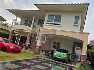 For sale 4 bedrooms house in Taling Chan, Bangkok