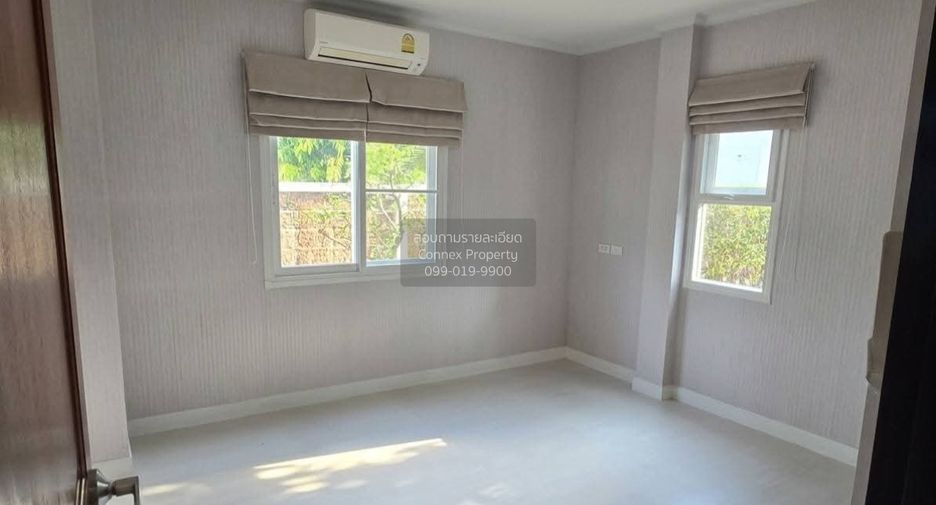 For sale 4 bedrooms house in Thawi Watthana, Bangkok