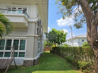 For sale 4 bedrooms house in Thawi Watthana, Bangkok