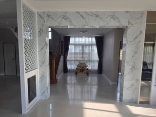 For sale 4 bedrooms house in Thawi Watthana, Bangkok