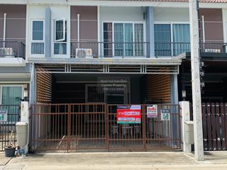 Casa adosada en venta de 3 habitaciones en Bang Yai, Nonthaburi