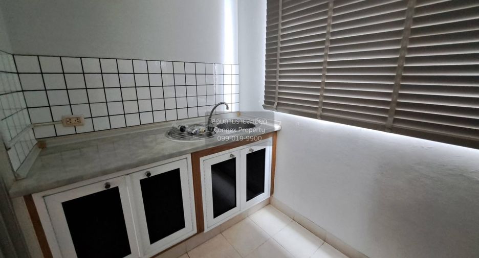 Продажа 1 кровать кондо в Хуаи Кхщанг, Бангкок