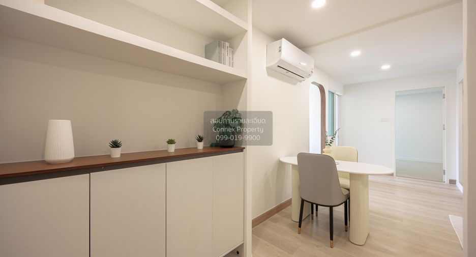À vendre 2 chambres condo à Phra Khanong, Bangkok
