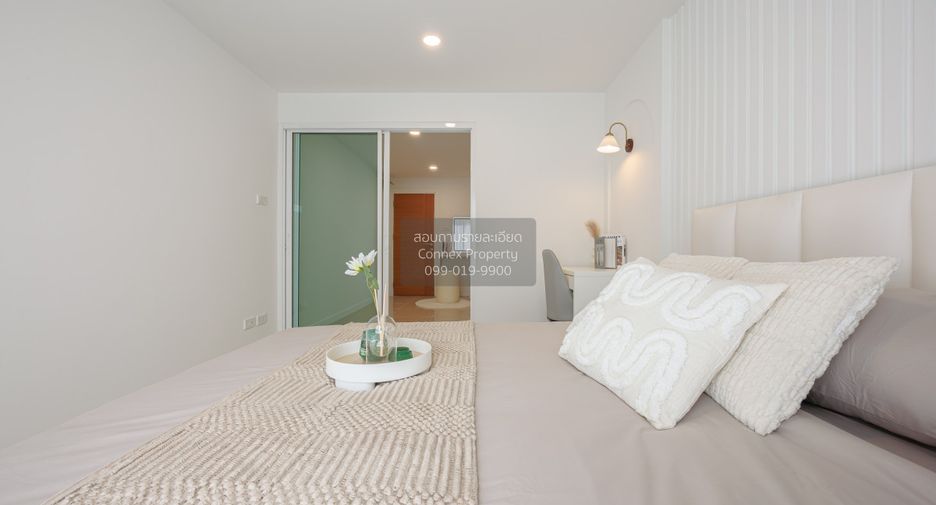 À vendre 2 chambres condo à Phra Khanong, Bangkok
