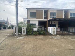 For sale 3 bedrooms townhouse in Pak Kret, Nonthaburi