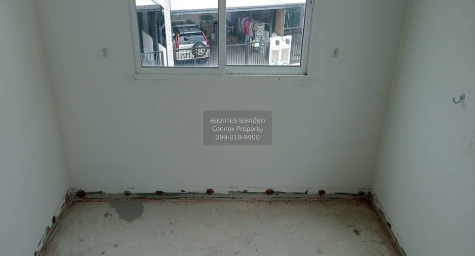 For sale 3 bedrooms townhouse in Pak Kret, Nonthaburi