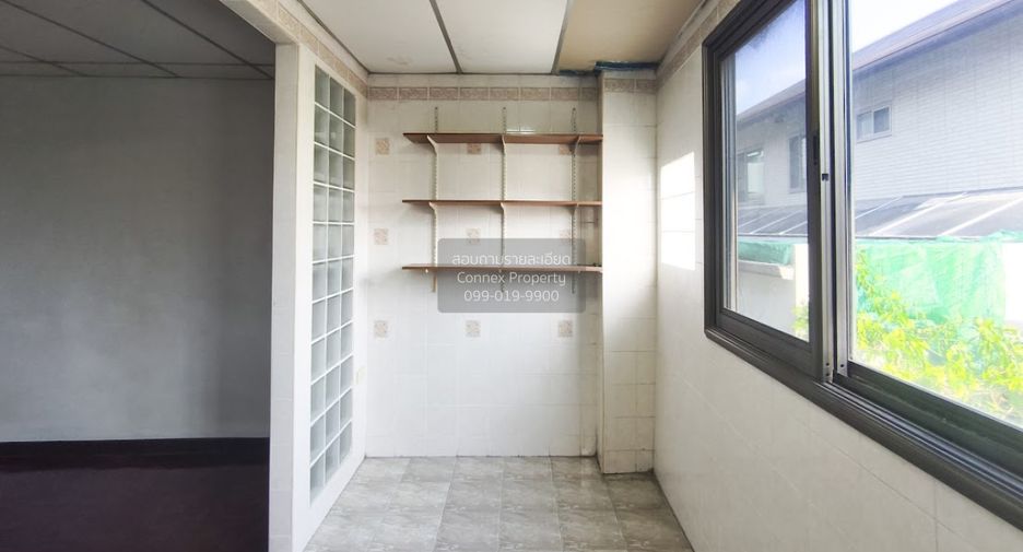 For sale 2 bedrooms townhouse in Mueang Nonthaburi, Nonthaburi