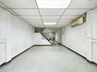 出售 2 卧室 联排别墅 在 Mueang Nonthaburi, Nonthaburi