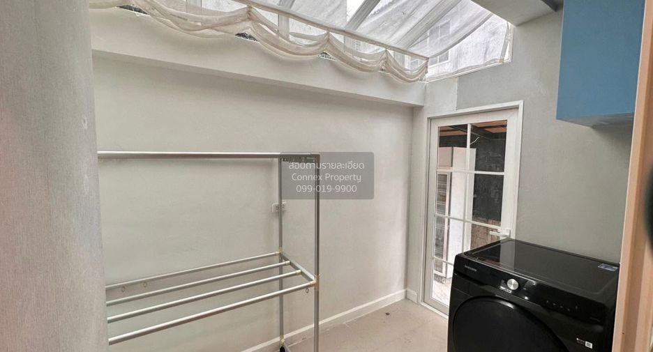 For sale 8 bedrooms house in Saphan Sung, Bangkok