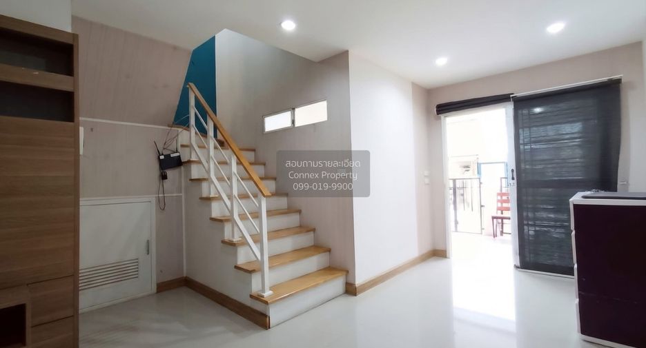 For sale 3 bedrooms townhouse in Khlong Sam Wa, Bangkok