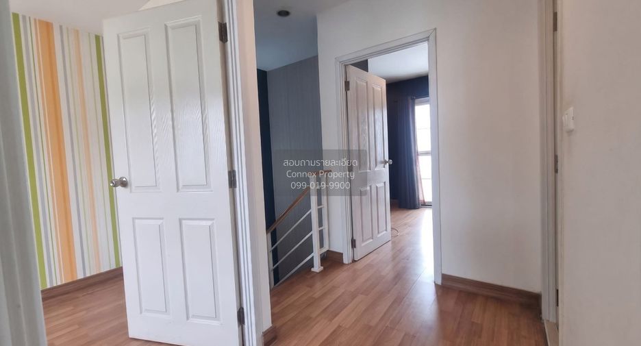 For sale 3 bedrooms townhouse in Khlong Sam Wa, Bangkok