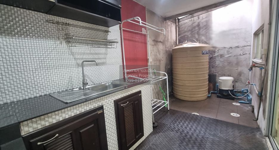 For sale 3 bedrooms townhouse in Khlong Sam Wa, Bangkok