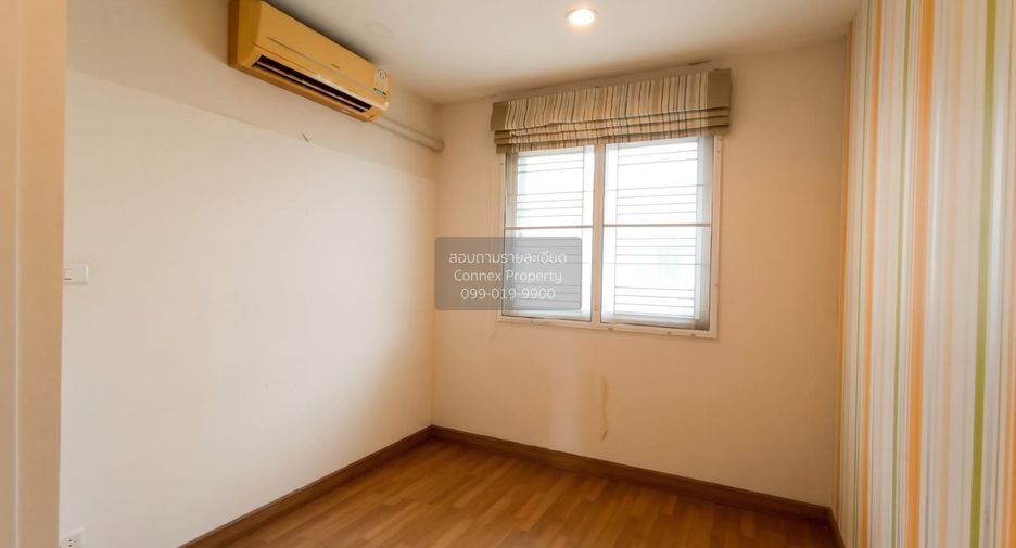 For sale 3 bedrooms townhouse in Khlong Sam Wa, Bangkok